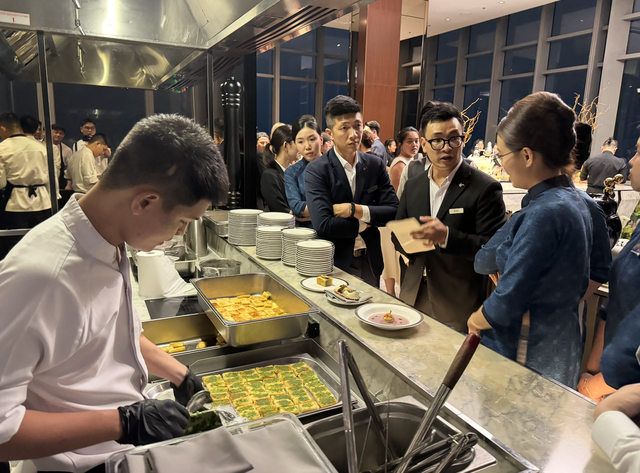 Le Vietnam est le premier pays d'Asie à publier des photos de plats sur les réseaux sociaux - Photo 2. Việt Nam dẫn đầu châu Á về việc đăng ảnh món ăn lên mạng xã hội - Ảnh 2.