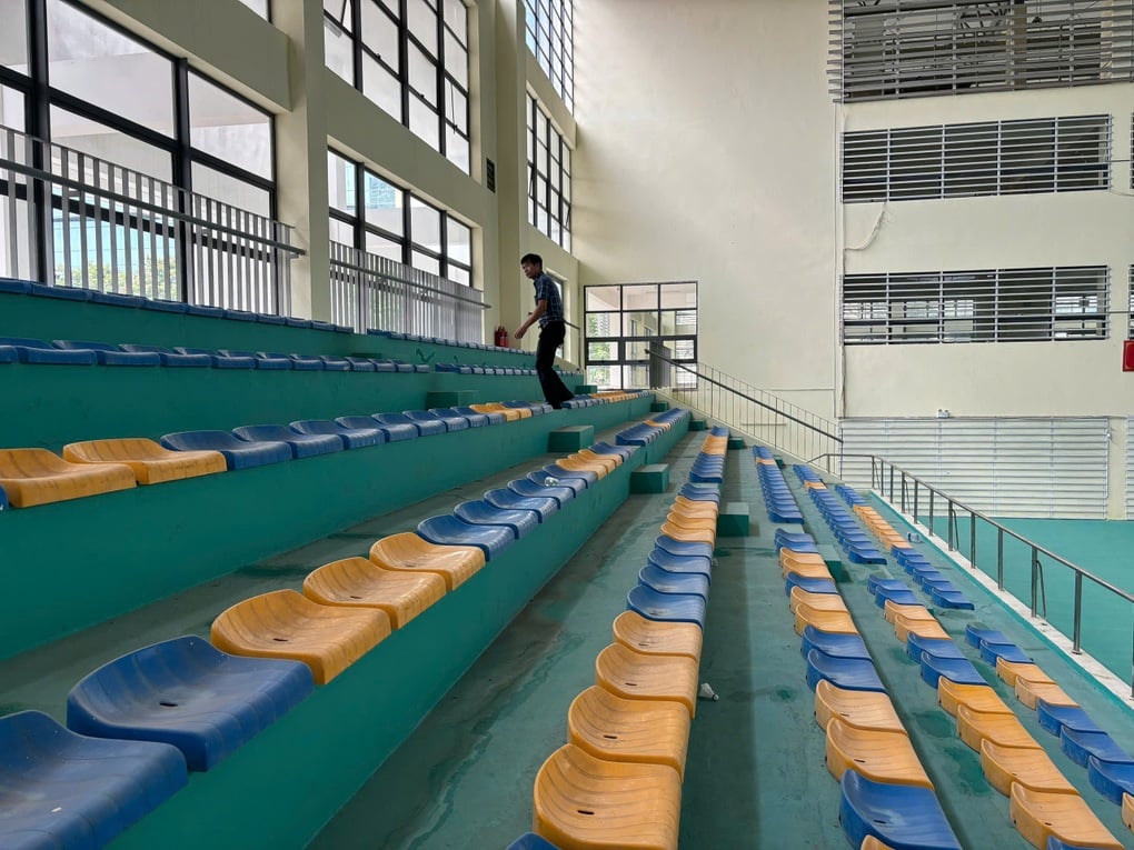 Đổ gần 100 tỷ ngân sách vào sửa chữa, trường Ams lại “dột nặng hơn” - 1