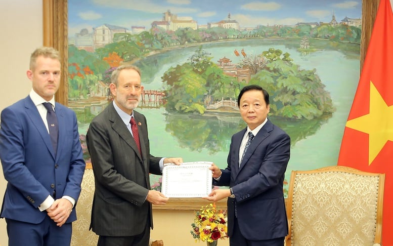 Opening up cooperation opportunities between Italian and Vietnamese enterprises in the field of high-tech shipbuilding - Photo 3. Mở ra cơ hội hợp tác giữa doanh nghiệp Italy và Việt Nam trong lĩnh vực đóng tàu công nghệ cao- Ảnh 3.