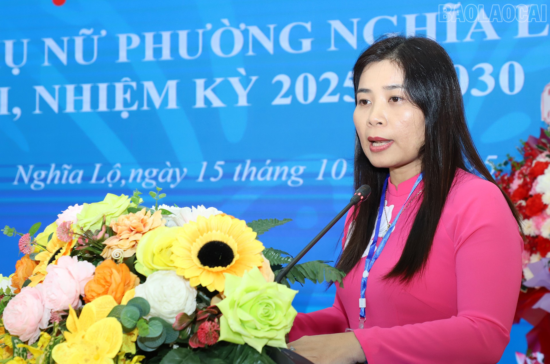 Đồng chí Trần Thị Thanh Thủy - Phó Chủ tịch Hội LHPN tỉnh dự và phát biểu tại đại hội.
