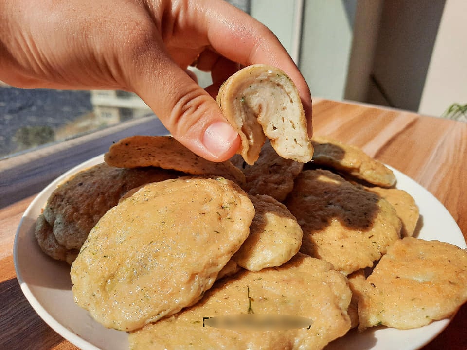 ari huyen fish cake daisy.jpg