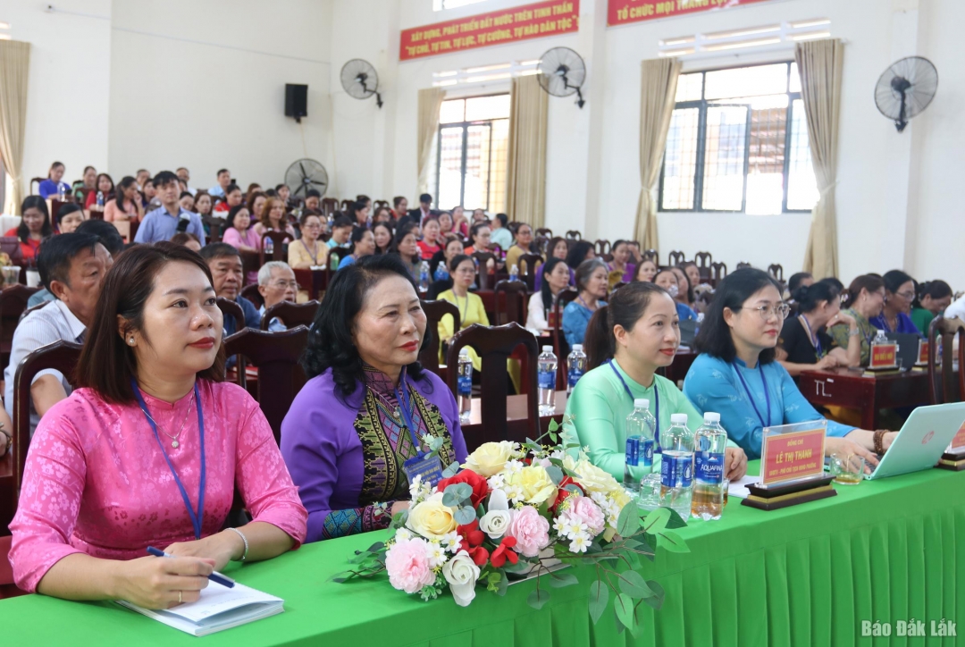 គណៈប្រតិភូចូលរួមមហាសន្និបាតលើកទី១ នៃសហភាពនារីសង្កាត់តាន់ លាប។