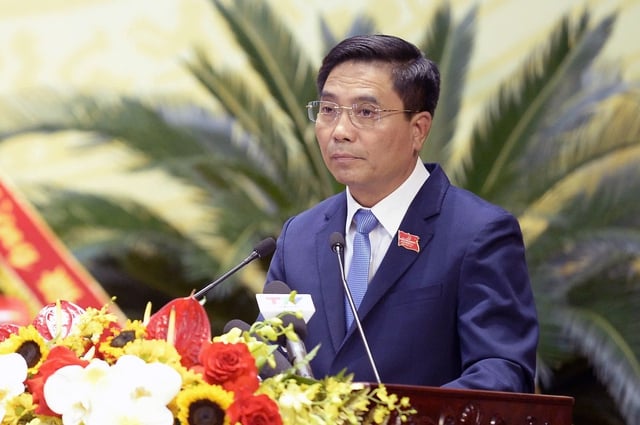 Nguyen Doan Anh continuă să dețină funcția de secretar al Comitetului de Partid Provincial Thanh Hoa, al 20-lea mandat - Foto 2. Nguyễn Doãn Anh tiếp tục giữ chức Bí thư tỉnh ủy thanh hóa khóa XX - Ảnh 2.