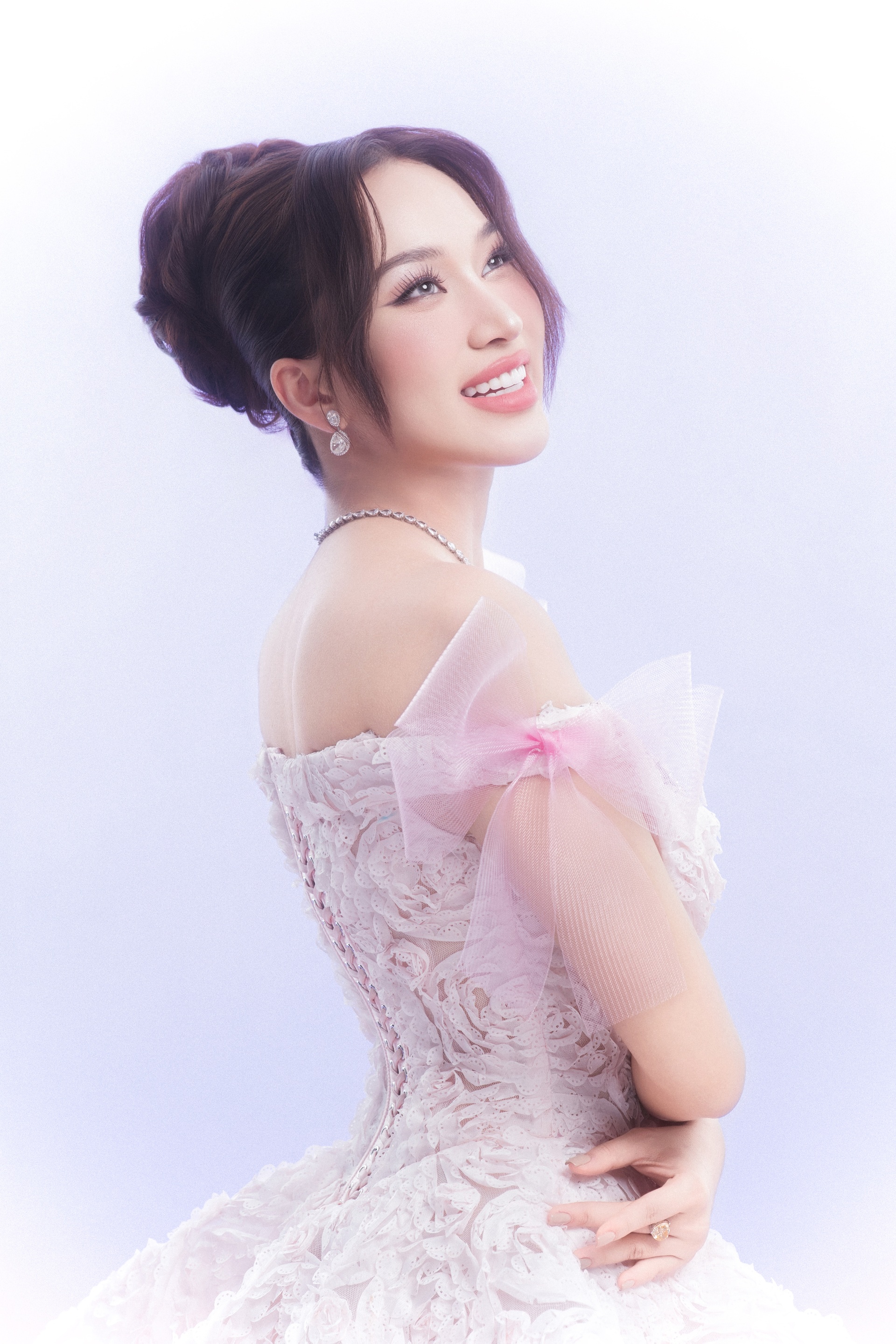 Hoa hậu Võ Cao Kỳ Duyên biết lắng nghe, trưởng thành sau 1 năm đăng quang - 6