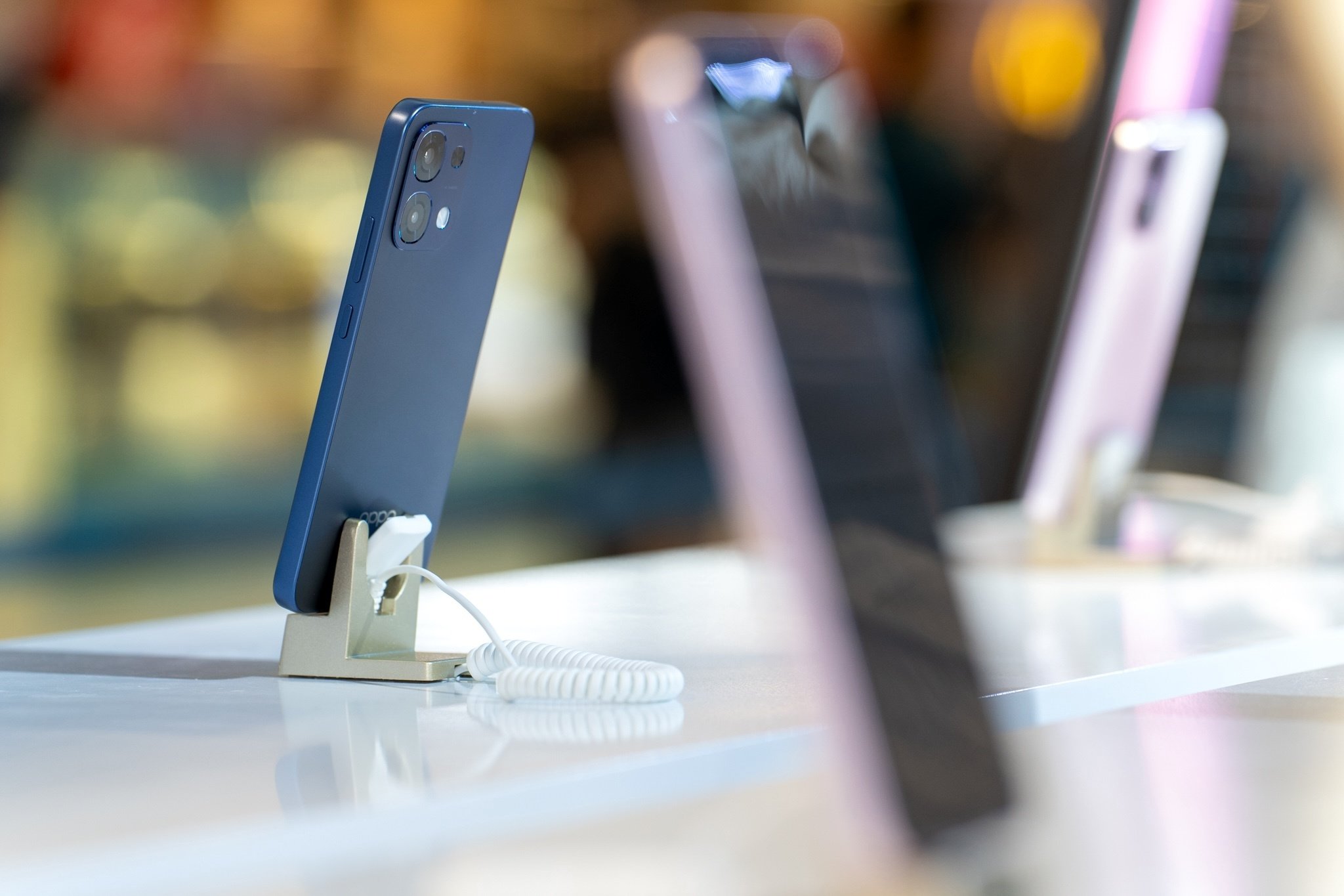 Oppo A6 Pro anh 1