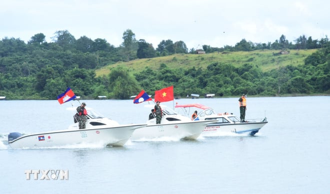 ttxvn-dien-tap-cuu-ho-6.jpg