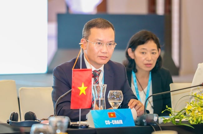 សន្និសីទ SOMS+Japan លើកទី៨៖ ការពង្រឹង និងស៊ីជម្រៅកិច្ចសហប្រតិបត្តិការកីឡាអាស៊ាន-ជប៉ុនឆ្ពោះទៅឆ្នាំ២០៣០ - រូបថត ២. Hội nghị SOMS+Nhật Bản lần thứ 8: Tăng cường, phát triển sâu sắc hợp tác thể thao ASEAN - Nhật Bản, hướng tới năm 2030 - Ảnh 2.