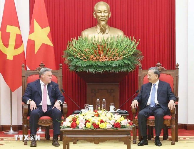 ttxvn-tong-bi-thu-tap-doan-murphy-oil-1.jpg