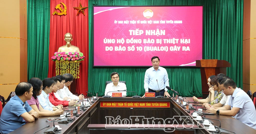 សមមិត្ត Nguyen Khac Than អនុលេខាគណៈកម្មាធិការបក្សខេត្ត និងជាប្រធានគណៈកម្មាធិការប្រជាជនខេត្ត បានផ្ញើសាររំលែកទុក្ខ និងលើកទឹកចិត្តដល់ប្រជាជនខេត្ត Tuyen Quang ដែលរងគ្រោះដោយខ្យល់ព្យុះ និងទឹកជំនន់។