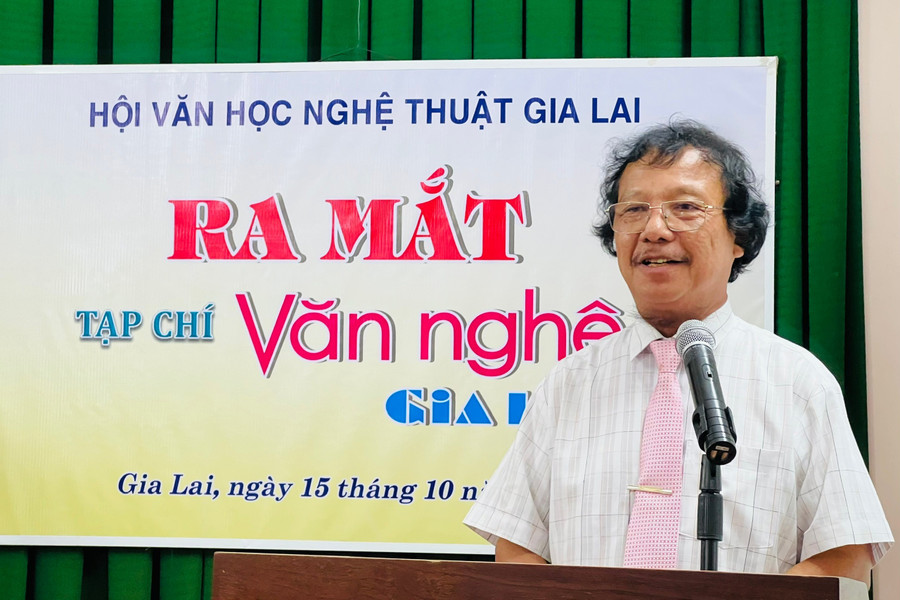 nha-van-nha-bao-tran-quang-khanh-giu-chuc-tong-bien-tap-tap-chi-van-nghe-gia-lai.jpg