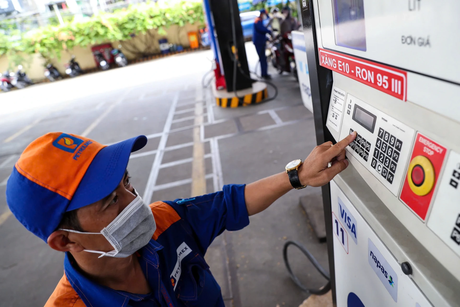 10月15日のガソリン価格：引き続き下落