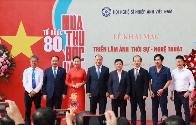 Triển lãm ảnh Thời sự – Nghệ thuật "Tổ quốc – 80 mùa thu Độc lập": Bản hùng ca bằng hình ảnh về Tổ quốc Việt Nam - Ảnh 8.