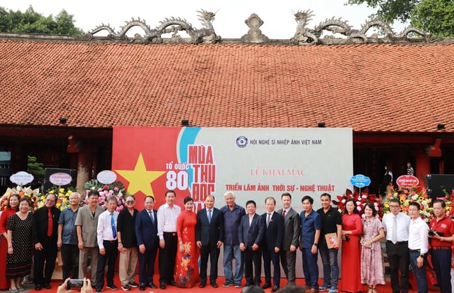 Triển lãm ảnh Thời sự – Nghệ thuật "Tổ quốc – 80 mùa thu Độc lập": Bản hùng ca bằng hình ảnh về Tổ quốc Việt Nam - Ảnh 9.