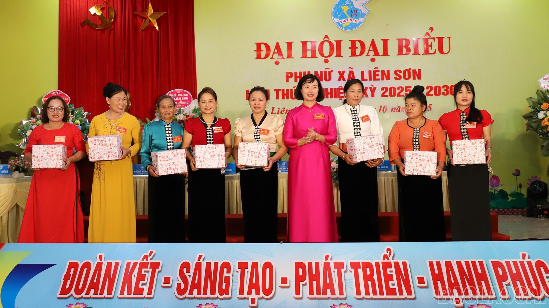 Chia tay các đồng chí không tham gia Ban Chấp hành.