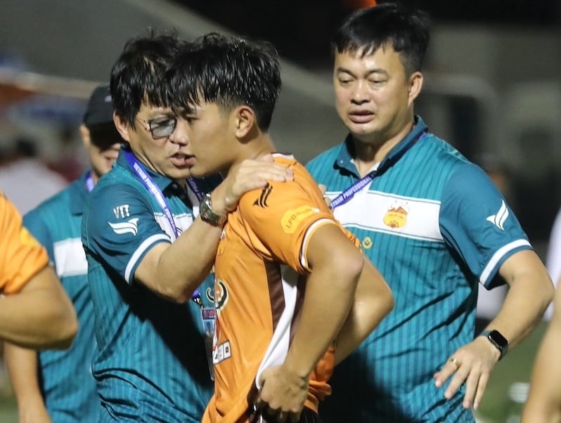 Sao trẻ HAGL Trần Gia Bảo lọt tốp 60 tài năng thế giới: Được The Guardian so sánh đặc biệt- Ảnh 2.