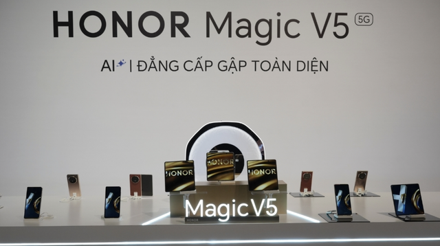 Smartphone gập đẳng cấp Honor Magic V5 ra mắt thị trường Việt - Ảnh 1.