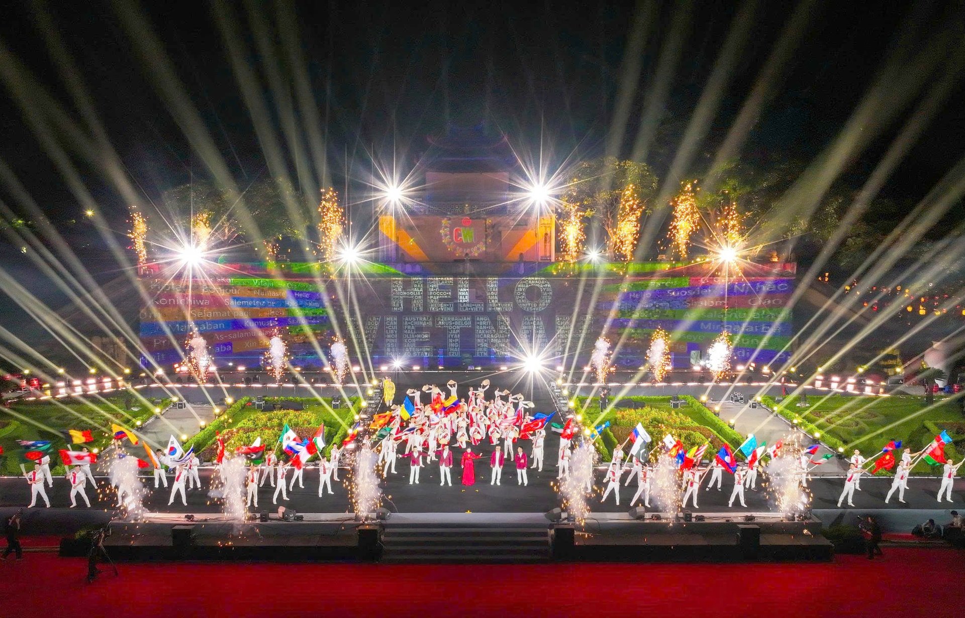 panorama-of-the-world-cultural-festival-hanoi-2025-at-the-relic-center-of-thang-long-royal-citadel..jpg