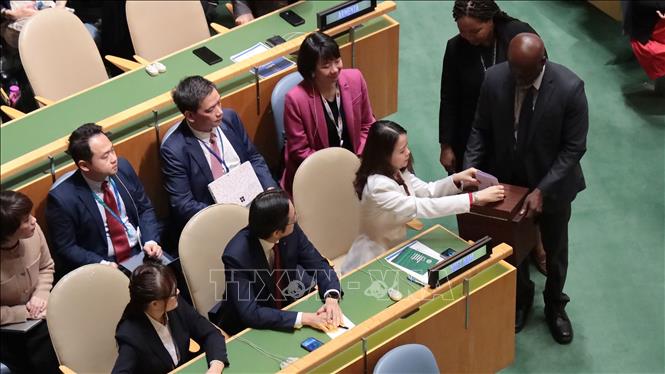 Photo caption