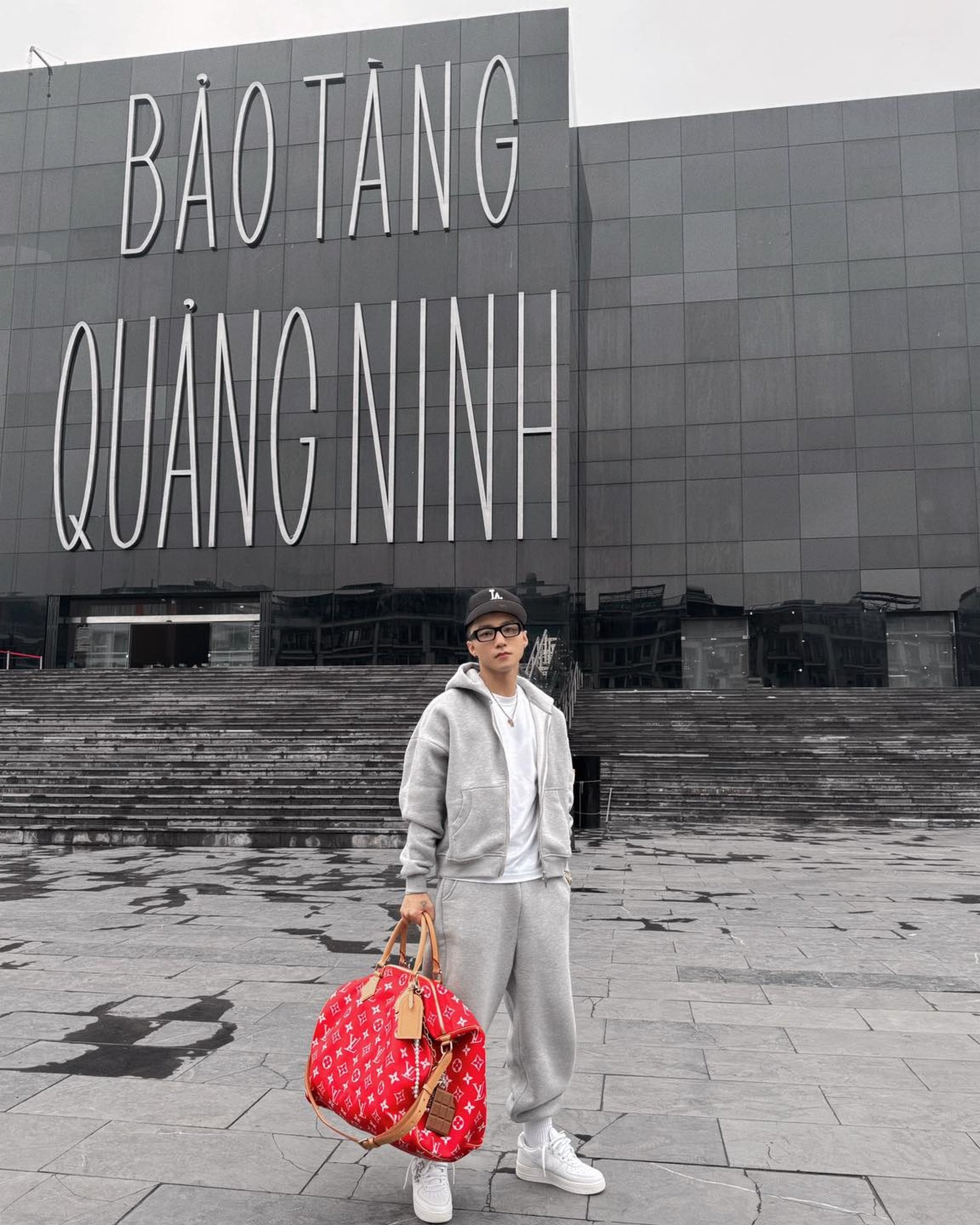 Lär dig av Son Tung M-TP, checka in på heta turistmål i Vietnam - 3