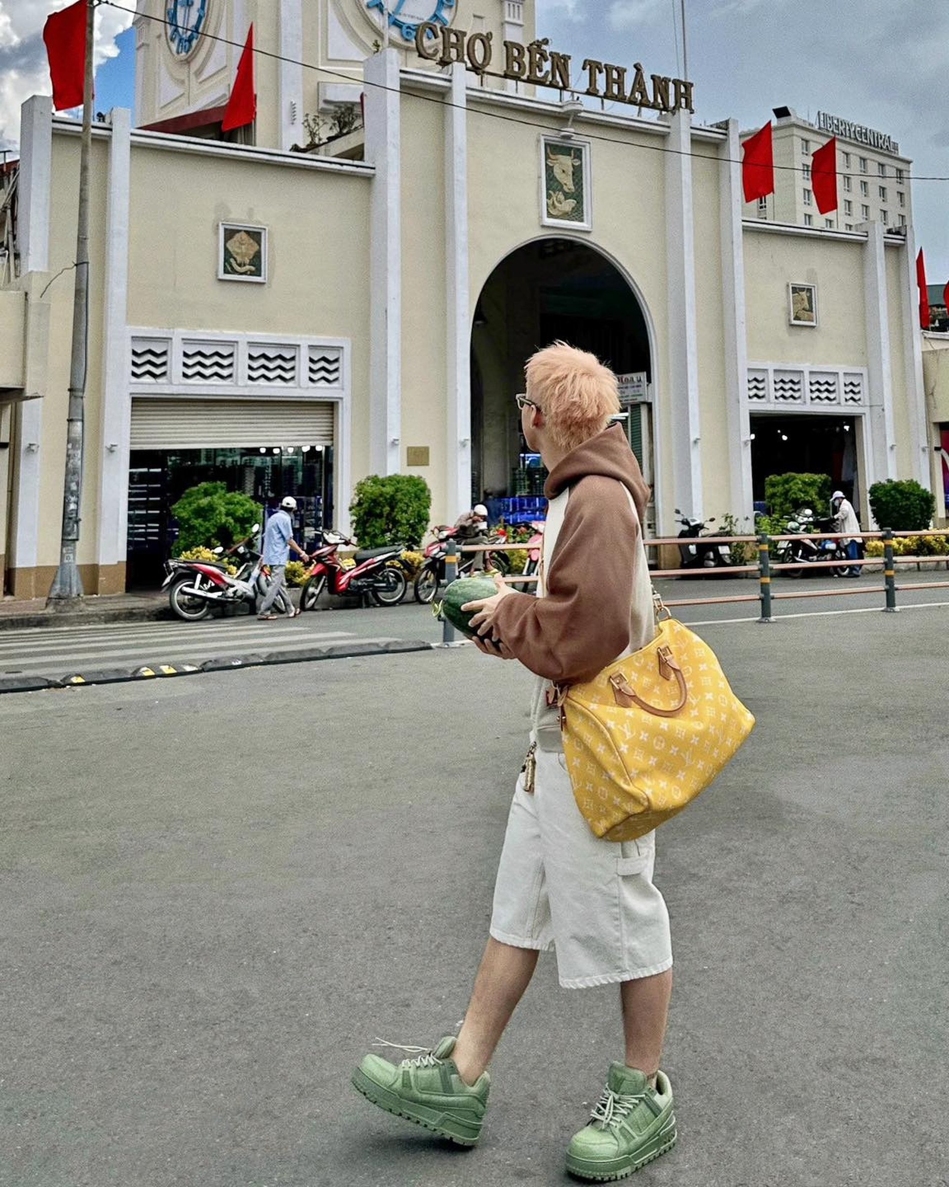 Lär dig av Son Tung M-TP, checka in på heta turistmål i Vietnam - 11