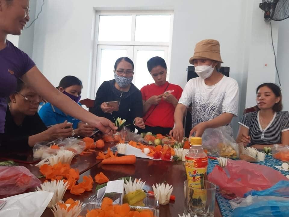 ស្ត្រីឃុំ Tam Hai បានបណ្តុះបណ្តាលសហគ្រិនភាព។ រូបថត៖ វ៉ាន់ ភីន