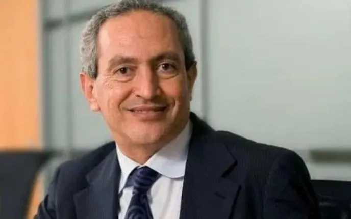 Tỷ phú Ai Cập Nassef Sawiris. Tỷ phú Ai Cập Nassef Sawiris.