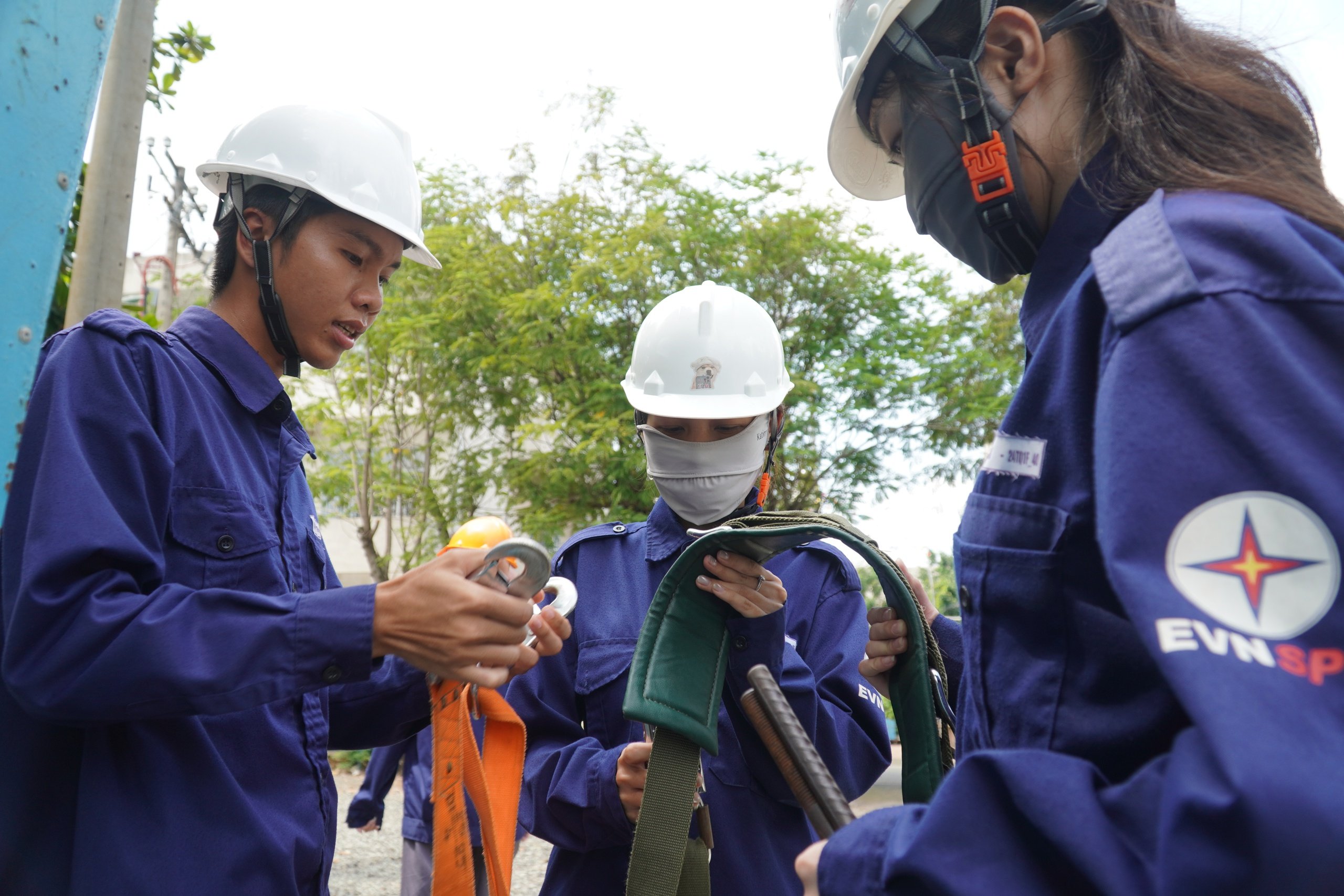 Những bóng hồng 