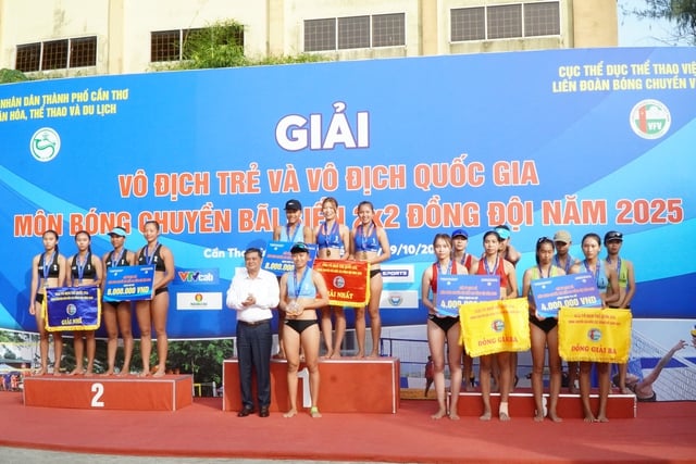 Trẻ Cần Thơ, Khánh Hòa vô địch giải bóng chuyền bãi biển 2x2 đồng đội 2025- Ảnh 3. Trẻ Cần Thơ, Khánh Hòa vô địch giải bóng chuyền bãi biển 2x2 đồng đội 2025- Ảnh 3.