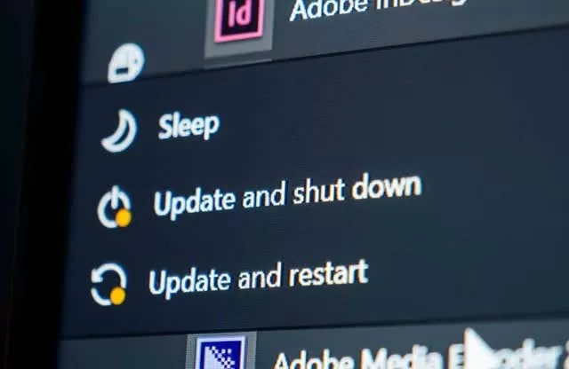 Windows từng gặp lỗi kỳ quặc khiến máy không tắt được sau khi cập nhật.
