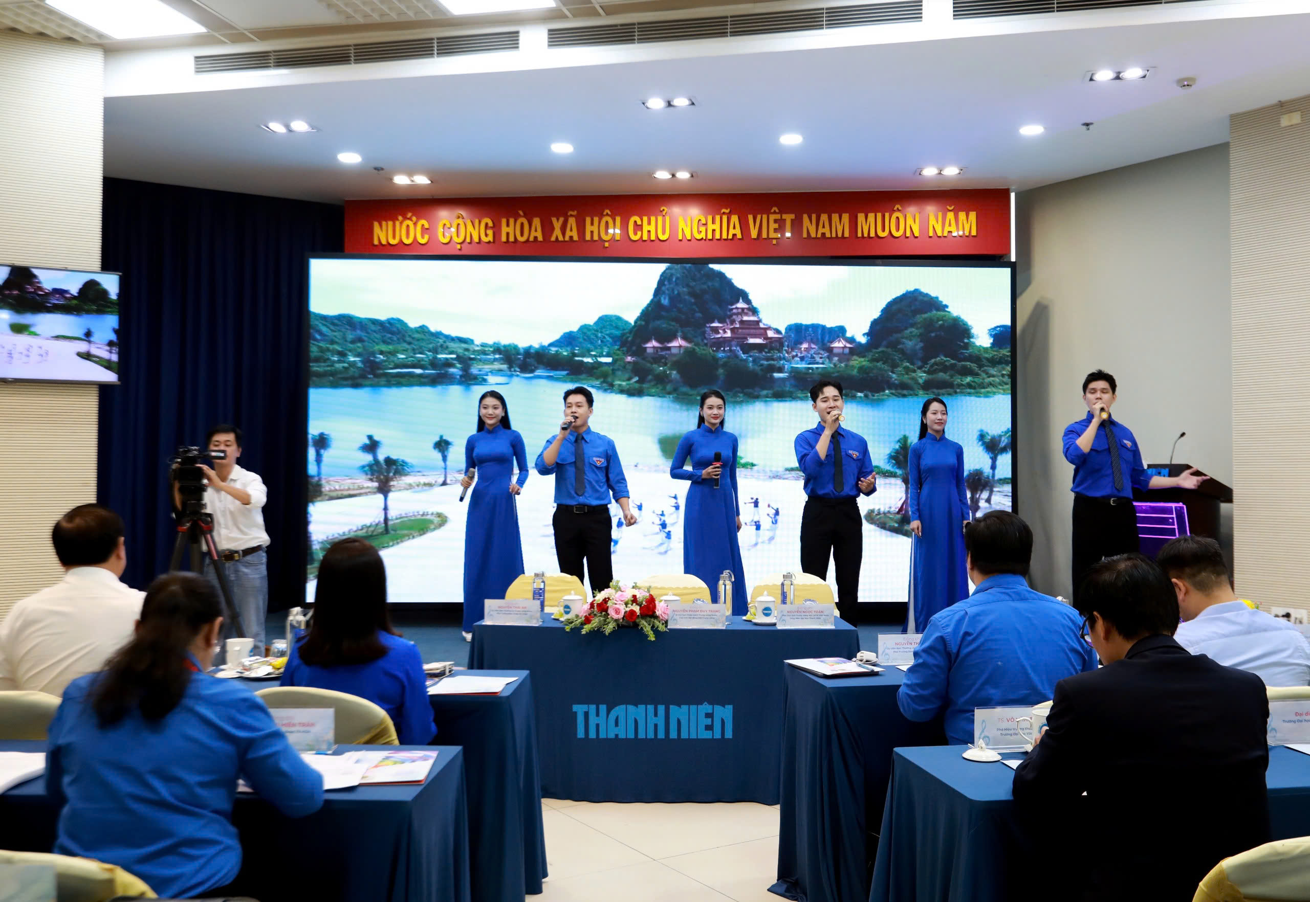 Gặp gỡ báo chí giới thiệu Cuộc thi sáng tác ca khúc tuyên truyền Đại hội Đoàn - Ảnh 10.