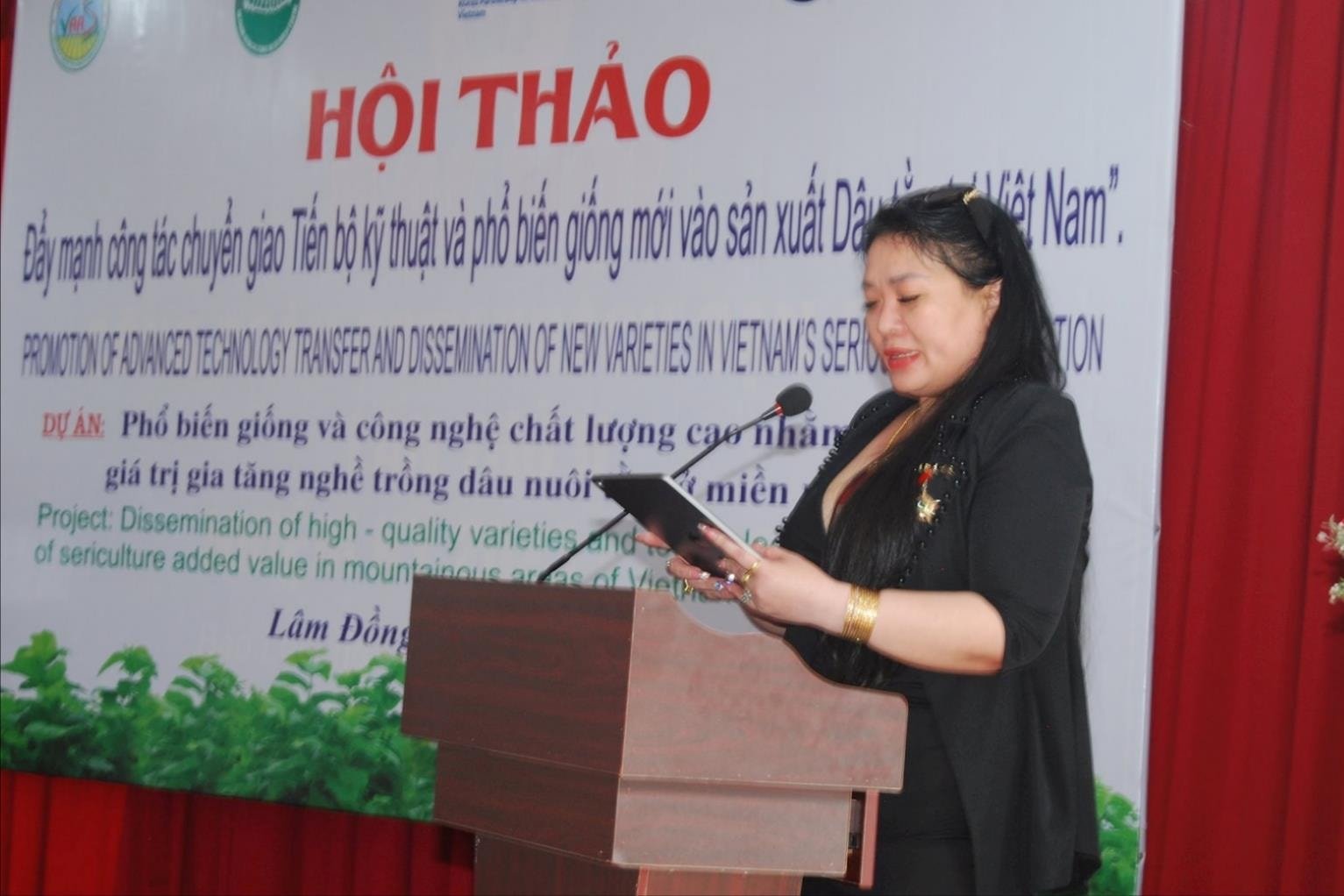 Ba Nguyen Thi, noul președinte al consiliului de administrație al Asociației Vietnameze a Cooperativelor Tam To și Ecoturistice, a identificat provincia Lam Dong ca având numeroase modele în agricultura Tam To de înaltă tehnologie și în zonele cu venituri ridicate (1).jpg