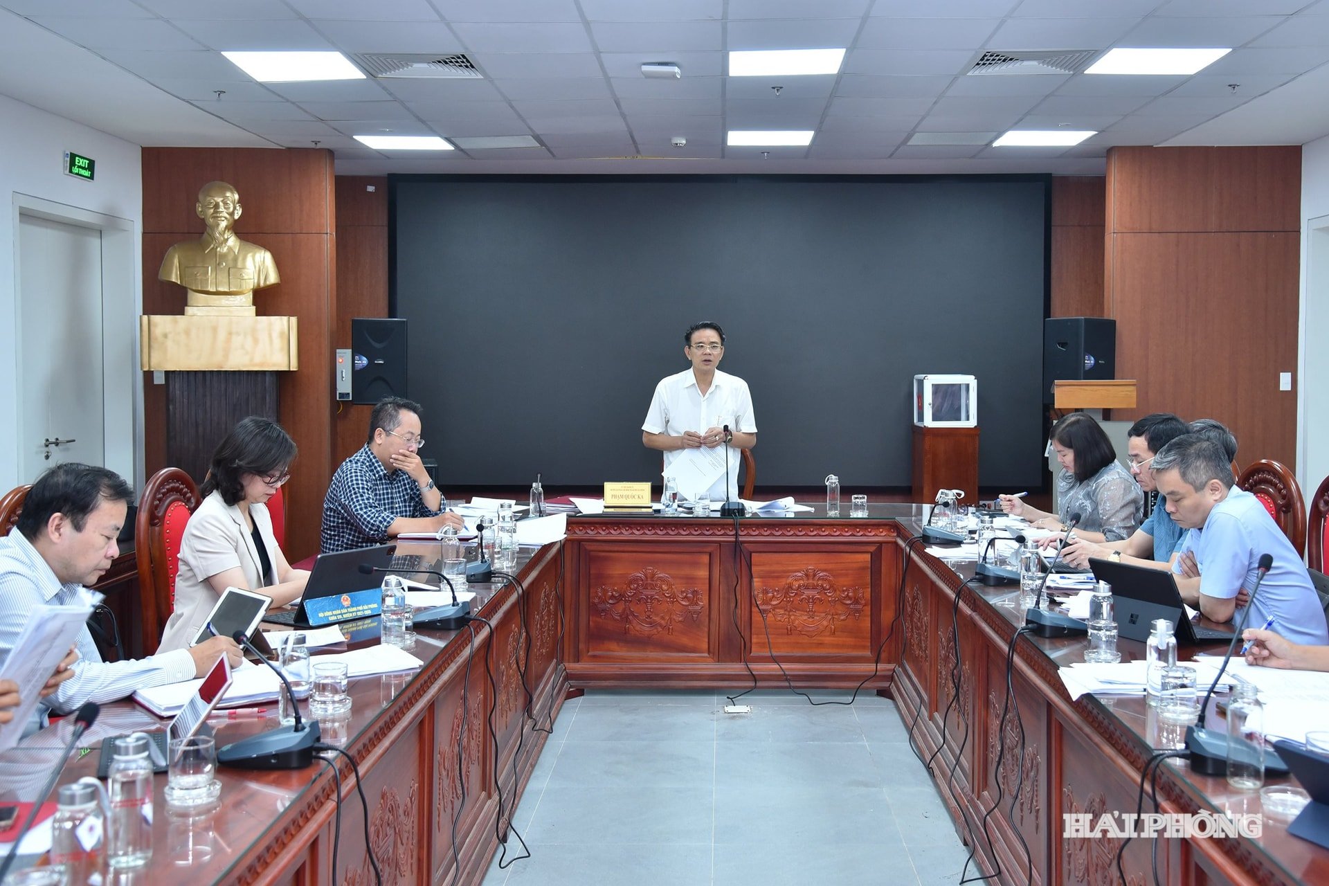 सिटी पीपुल्स काउंसिल की कानूनी समिति के नेता ने कृषि एवं पर्यावरण विभाग के साथ कार्य सत्र में बात की।