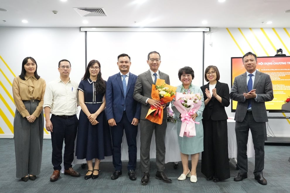 Đại hội cổ đông bất thường của Chứng khoán SBSI phê duyệt phương án tăng vốn - 2
