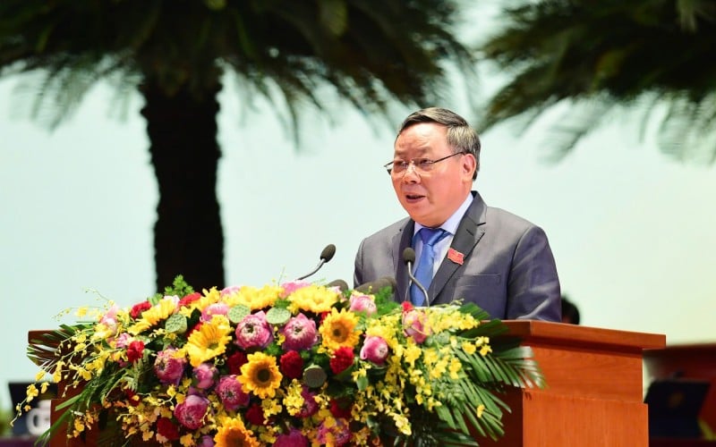 Phó Bí thư Thường trực Thành ủy Hà Nội Nguyễn Văn Phong trình bày báo cáo tại Đại hội. (Ảnh: T.L)