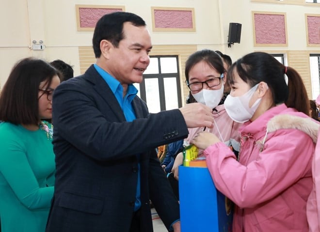tet.jpg