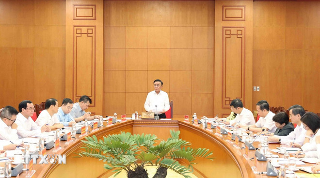 ttxvn-thuong-truc-ban-bi-thu-giao-ban-ban-dang-4.jpg