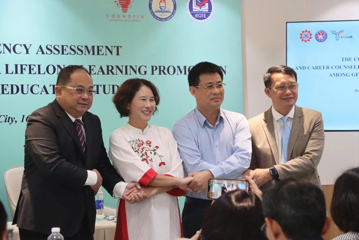 Anwendung von KI bei der Beurteilung der Fähigkeiten von Schülern und der Berufsberatung – Foto 1. đánh giá năng lực - Ảnh 1.