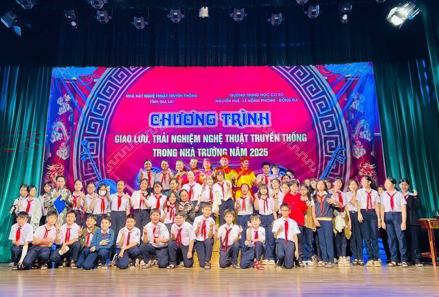 chuong-trinh-giao-luu-trai-nghiem-nghe-thuat-truyen-thong-thu-hut-su-quan-tam-cua-dong-dao-hoc-sinh.jpg