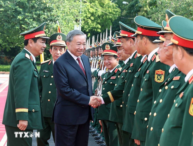 ttxvn-tong-bi-thu-to-lam-du-le-ky-niem-80-nam-ngay-truyen-thong-luc-luong-vu-trang-quan-khu-1-8343310-1.jpg