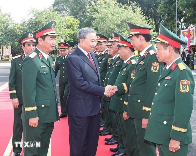 ttxvn-tong-bi-thu-to-lam-du-le-ky-niem-80-nam-ngay-truyen-thong-luc-luong-vu-trang-quan-khu-1-8343310-4.jpg