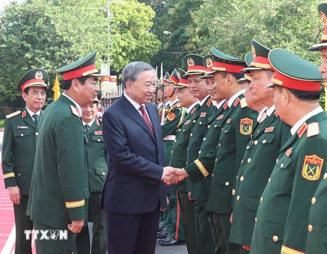 ttxvn-tong-bi-thu-to-lam-du-le-ky-niem-80-nam-ngay-truyen-thong-luc-luong-vu-trang-quan-khu-1-8343310-6.jpg