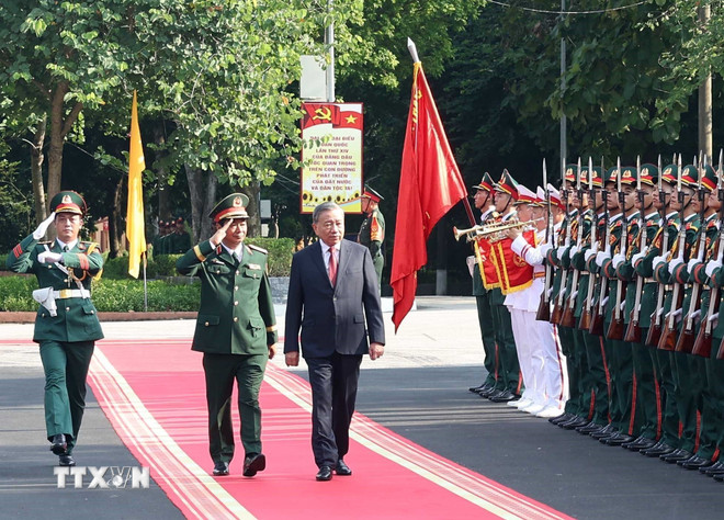 ttxvn-tong-bi-thu-to-lam-du-le-ky-niem-80-nam-ngay-truyen-thong-luc-luong-vu-trang-quan-khu-1-8343310-2.jpg