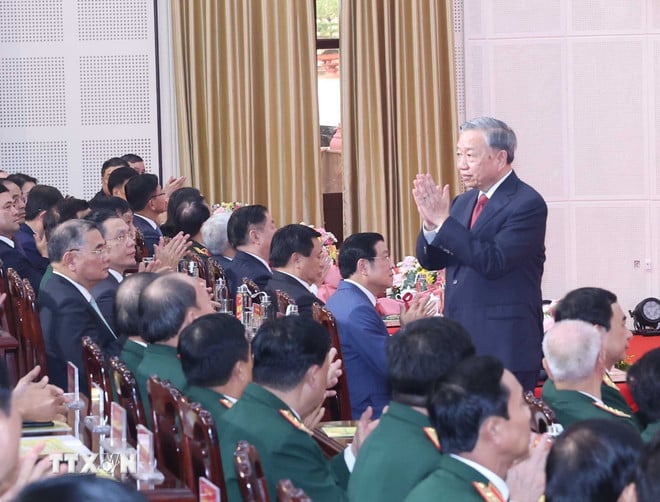 ttxvn-tong-bi-thu-to-lam-du-le-ky-niem-80-nam-ngay-truyen-thong-luc-luong-vu-trang-quan-khu-1-8343310-9.jpg
