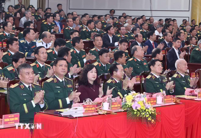 ttxvn-tong-bi-thu-to-lam-du-le-ky-niem-80-nam-ngay-truyen-thong-luc-luong-vu-trang-quan-khu-1-8343310-10.jpg