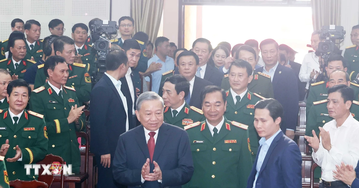 Tổng Bí thư: Chăm lo xây dựng Lực lượng vũ trang Quân khu 1 vững mạnh toàn diện