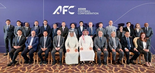 VFF 회장이 참석하고, AFC가 회원들에게 특별한 일을 하라고 촉구함 - 사진 2. Chủ tịch VFF có mặt, AFC kêu gọi các thành viên làm điều đặc biệt- Ảnh 2.