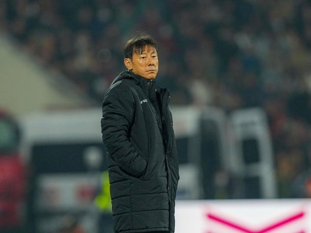 HLV Shin Tae-yong phủ nhận trở lại Indonesia giữa hỗn loạn,  HLV Kluivert được đền bù 'khủng'- Ảnh 2.