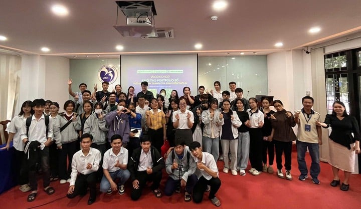 Sinh viên Khánh Hòa bùng nổ hứng khởi với chuỗi Workshop “Khởi tạo Portfolio số - Vũ khí cạnh tranh của sinh viên thời AI” - Ảnh 6.