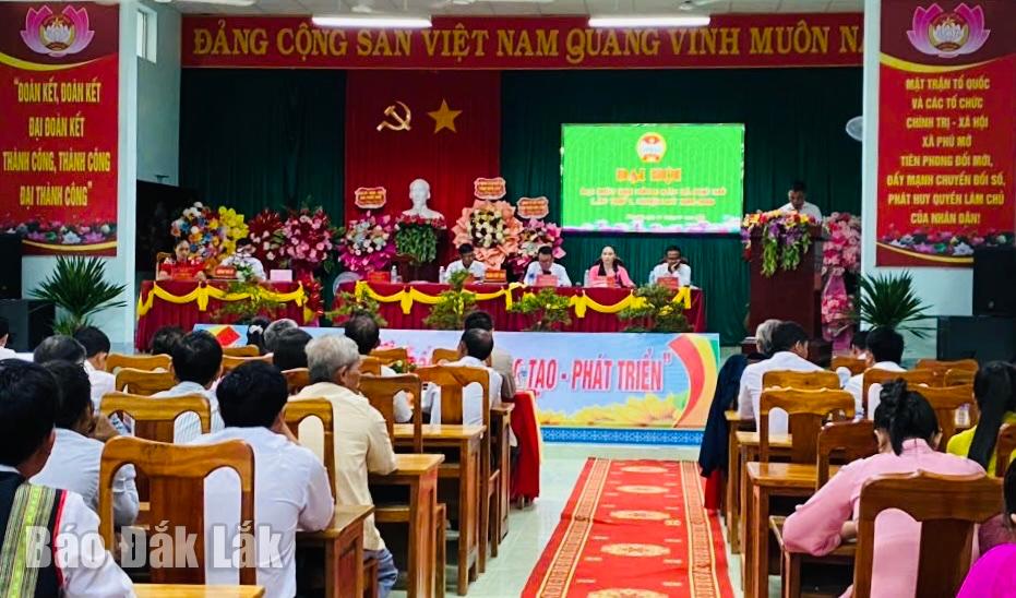 Quang cảnh đại hội Hội Nông dân xã Phú Mỡ.