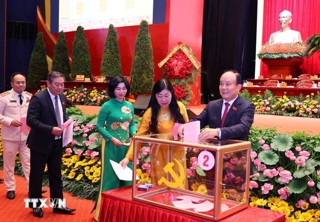 ttxvn-dai-hoi34.jpg